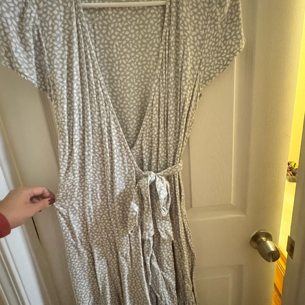 Abercrombie & Fitch Gray Patterned Maxi Dress